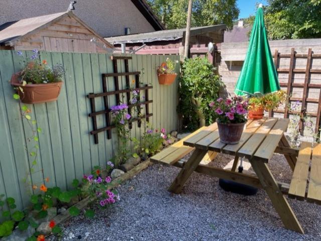 The Wee Hoose Near Loch Ness, Private Garden, Private Parking